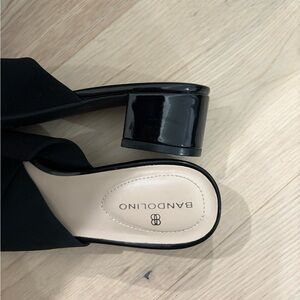 Bandolino Black Women's Shoes size 8M excellent condition a very comfortable